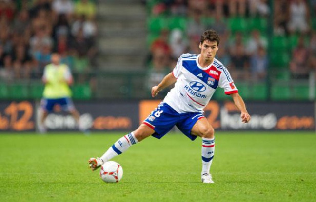 Yoann Gourcuff, de retour sur la pelouse de club formateur, le 11 août 2012 à Lyon. Yoann Gourcuff, de retour sur la pelouse de club formateur, le 11 août 2012 à Lyon.