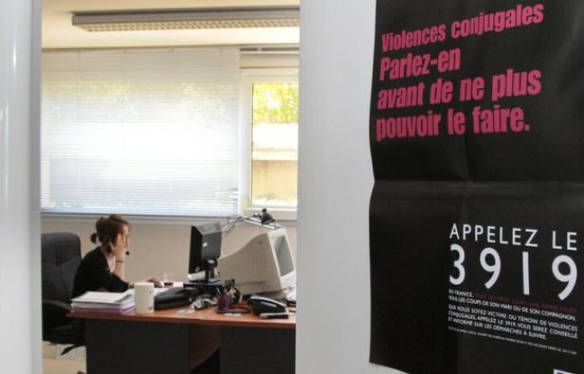 Le numéro dédié aux violences conjugales 3919 a traité plus de 40.000 appels en 2011, selon les données fournies dimanche par Solidarité femmes, qui relève que le nombre d'appels enregistre des pics lors des campagnes d'information et réclame que celles-ci soient plus régulières. Le numéro dédié aux violences conjugales 3919 a traité plus de 40.000 appels en 2011, selon les données fournies dimanche par Solidarité femmes, qui relève que le nombre d'appels enregistre des pics lors des campagnes d'information et réclame que celles-ci soient plus régulières.