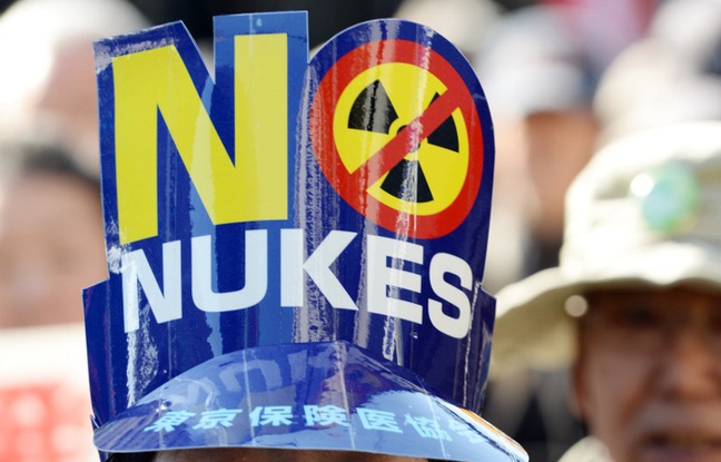 Manifestation de plus de 5.000 personnes à Tokyo contre le nucléaire, le 15 mars 2014. Manifestation de plus de 5.000 personnes à Tokyo contre le nucléaire, le 15 mars 2014.