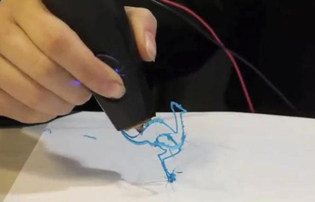 Le crayon 3Doodler permet créer des objets en volumes et de dessiner dans les airs Le crayon 3Doodler permet créer des objets en volumes et de dessiner dans les airs