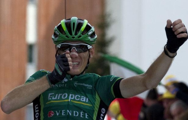 Le cycliste français Pierre Rolland, le 22 juillet 2011 lors de sa victoire d'étape à l'Alpe-d'Huez. Le cycliste français Pierre Rolland, le 22 juillet 2011 lors de sa victoire d'étape à l'Alpe-d'Huez.