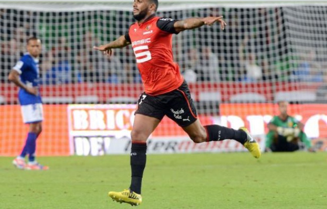 "Il n'y a pas grand-chose de nouveau, nous avons quelques contacts mais pas plus que ça", a déclaré au sujet de l'éventuel transfert de Yann Mvila le manageur général du Stade Rennais, Pierre Dréossi, mardi devant la presse. "Il n'y a pas grand-chose de nouveau, nous avons quelques contacts mais pas plus que ça", a déclaré au sujet de l'éventuel transfert de Yann Mvila le manageur général du Stade Rennais, Pierre Dréossi, mardi devant la presse.