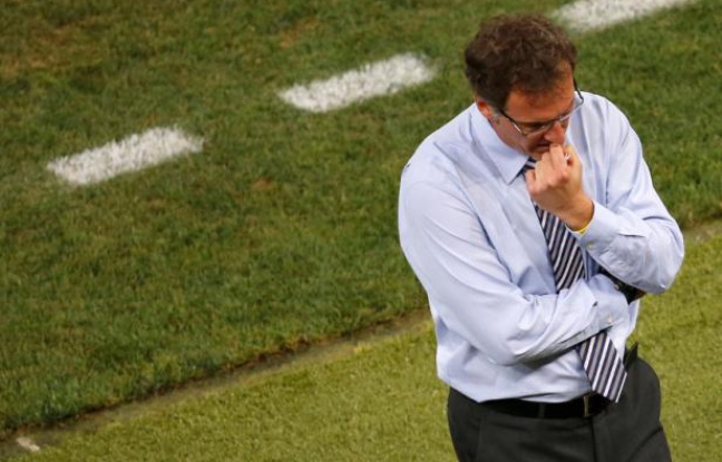 Laurent Blanc, lors de la défaite de l'Equipe de France 2-0 face à l'Espagne lors de l'Euro 2012, le 23 juin. Laurent Blanc, lors de la défaite de l'Equipe de France 2-0 face à l'Espagne lors de l'Euro 2012, le 23 juin.