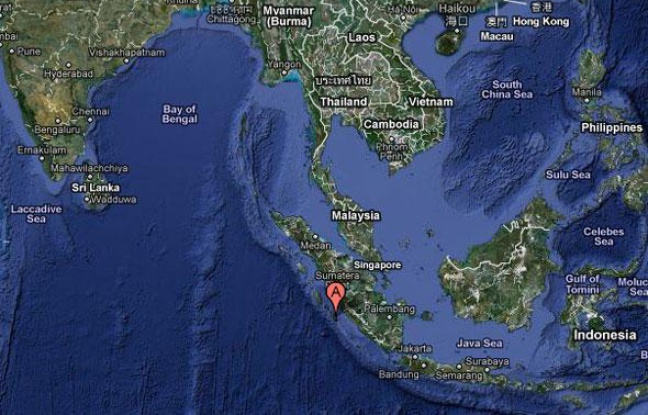 Un séisme de magnitude 7,7 qui s'est produit le 25 octobre 2010 au large de la côte occidentale de l'Indonésie a fait au moins 23 morts et de nombreux disparus. Un séisme de magnitude 7,7 qui s'est produit le 25 octobre 2010 au large de la côte occidentale de l'Indonésie a fait au moins 23 morts et de nombreux disparus.