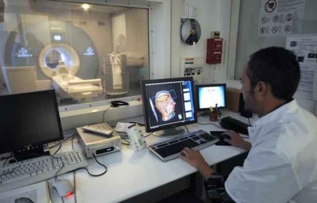 Des gènes qui ont un impact sur le vieillissement du cerveau et de la mémoire ont été mis en évidence pour la première fois par des équipes internationales dans des travaux relatifs à la maladie d'Alzheimer. Des gènes qui ont un impact sur le vieillissement du cerveau et de la mémoire ont été mis en évidence pour la première fois par des équipes internationales dans des travaux relatifs à la maladie d'Alzheimer.