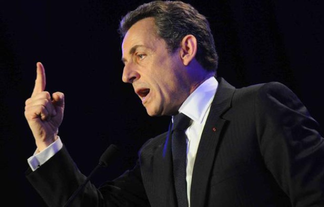 Nicolas Sarkozy lors d'un meeting aux Sables d'Olonne (Vendée), le 4 mai 2012. Nicolas Sarkozy lors d'un meeting aux Sables d'Olonne (Vendée), le 4 mai 2012.