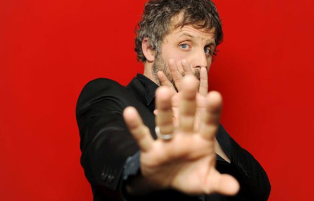 L'humoriste et acteur français Stéphane Guillon lors de la 4e édition du Festival «Paris fais sa Comédie» le 29 mars 2010. L'humoriste et acteur français Stéphane Guillon lors de la 4e édition du Festival «Paris fais sa Comédie» le 29 mars 2010.