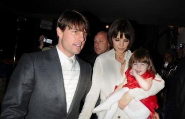 Une biographie explosive et non autorisée de la vedette hollywoodienne Tom Cruise est parue mardi aux Etats-Unis, en dépit de protestations véhémentes et de démentis apportés par l'Eglise de Scientologie aux allégations les plus alarmantes. Une biographie explosive et non autorisée de la vedette hollywoodienne Tom Cruise est parue mardi aux Etats-Unis, en dépit de protestations véhémentes et de démentis apportés par l'Eglise de Scientologie aux allégations les plus alarmantes.