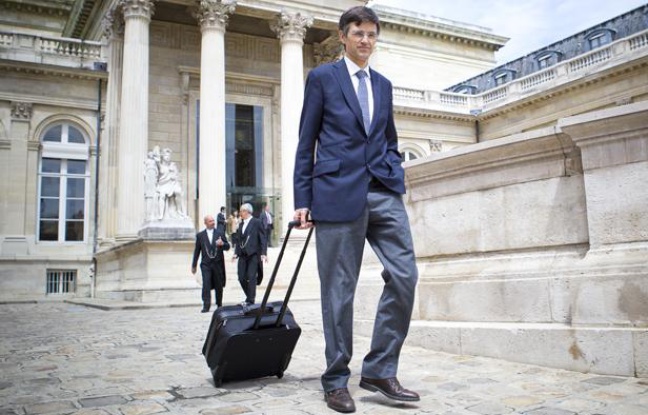 Francois de Mazières, nouveau député, arrive à l'Assemblée nationale le 19 juin 2012. Francois de Mazières, nouveau député, arrive à l'Assemblée nationale le 19 juin 2012.