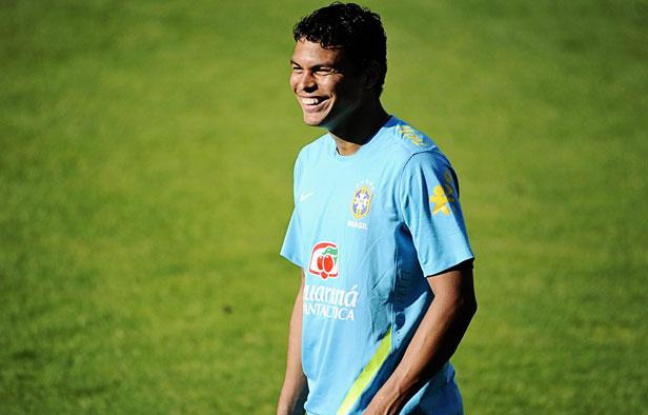 Le Brésilien Thiago Silva, dernière recrue du PSG, le 13 août 2012 à Londres. Le Brésilien Thiago Silva, dernière recrue du PSG, le 13 août 2012 à Londres.