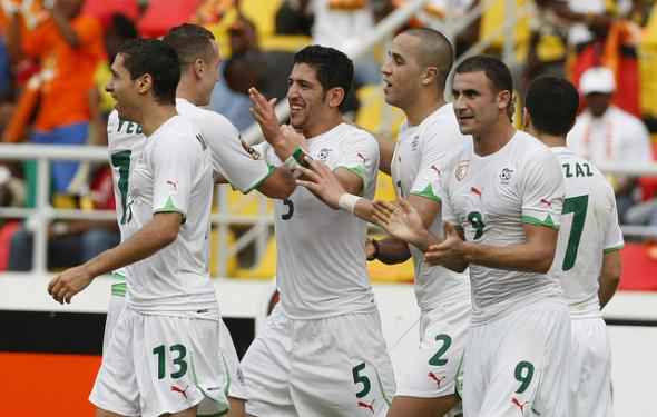 match algerie slovenie 2010 13 juin 2010 l'ancien meneur de jeu de l'équipe de france zinedine zidane était dimanche dans les tribunes du stade peter mokaba de polokwane pour le match algérie- slovénie comptant pour le mondial-2010 (groupe c), a constaté un journaliste de l'afpzidane. match algerie slovenie 2010 13 juin 2010 l'ancien meneur de jeu de l'équipe de france zinedine zidane était dimanche dans les tribunes du stade peter mokaba de polokwane pour le match algérie- slovénie comptant pour le mondial-2010 (groupe c), a constaté un journaliste de l'afpzidane.