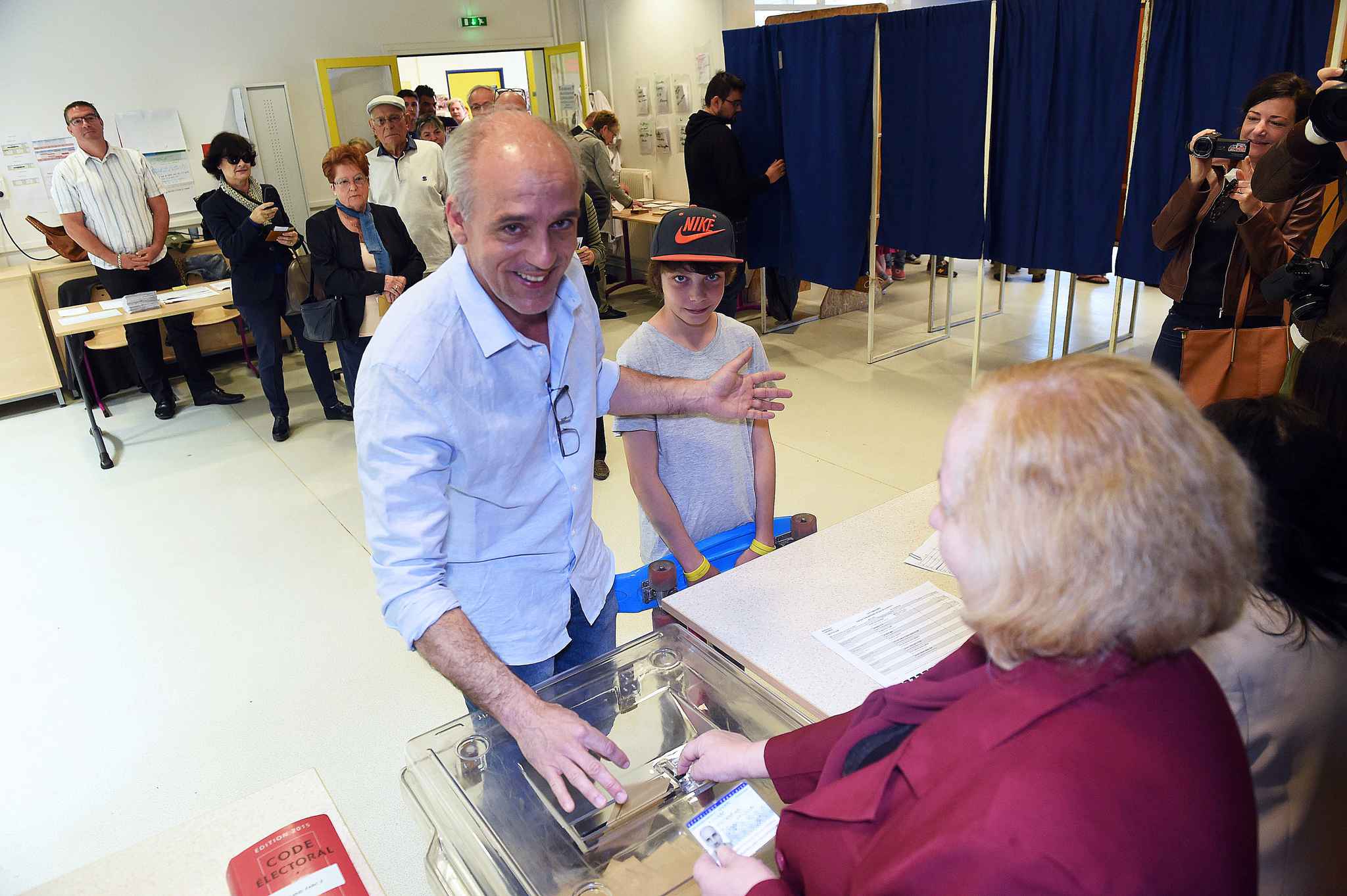 Pour Poutou, Macron