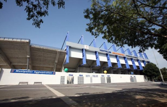 Le vainqueur du quart de finale de Coupe d'Europe Clermont - Montpellier recevra en demi-finale celui du match Harlequins - Munster le 27 avril à 18H00 au stade de La Mosson de Montpellier, a annoncé lundi l'ERC, organisateur de la compétition. Le vainqueur du quart de finale de Coupe d'Europe Clermont - Montpellier recevra en demi-finale celui du match Harlequins - Munster le 27 avril à 18H00 au stade de La Mosson de Montpellier, a annoncé lundi l'ERC, organisateur de la compétition.