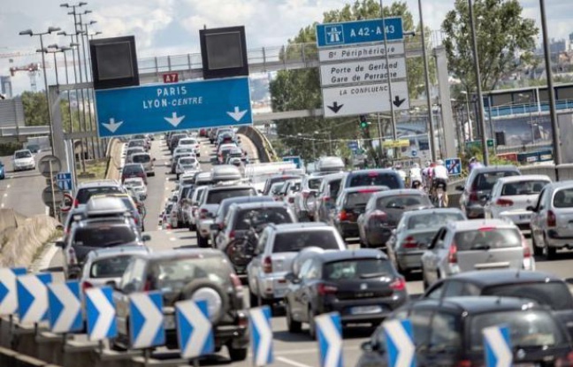 Le trafic routier était déjà chargé vers la vallée du Rhône, samedi en début de matinée, pour ce nouveau chassé-croisé des vacances scolaires lors d'une journée classée rouge dans le sens des départs dans tout le pays. Le trafic routier était déjà chargé vers la vallée du Rhône, samedi en début de matinée, pour ce nouveau chassé-croisé des vacances scolaires lors d'une journée classée rouge dans le sens des départs dans tout le pays.