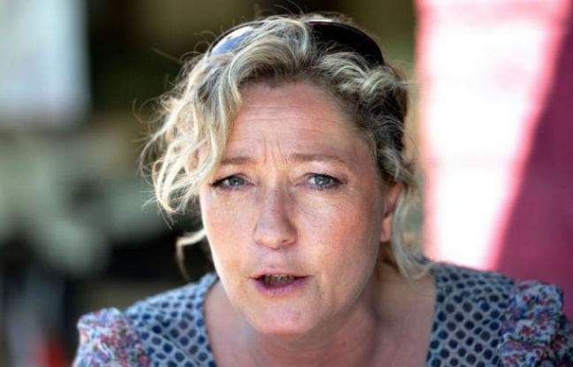 La présidente du Front national, Marine Le Pen, a jugé "un peu facile" la critique de la directrice du FMI, Christine Lagarde, à l'encontre des Grecs, estimant que les "responsables" de la crise étaient "les dirigeants politiques" et non pas "les peuples". La présidente du Front national, Marine Le Pen, a jugé "un peu facile" la critique de la directrice du FMI, Christine Lagarde, à l'encontre des Grecs, estimant que les "responsables" de la crise étaient "les dirigeants politiques" et non pas "les peuples".