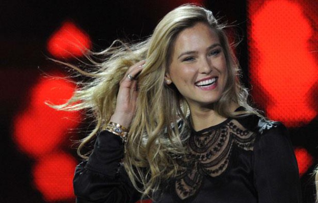 Bar Refaeli lors du concours de Miss Ukraine, le 31 mars 2012. Bar Refaeli lors du concours de Miss Ukraine, le 31 mars 2012.