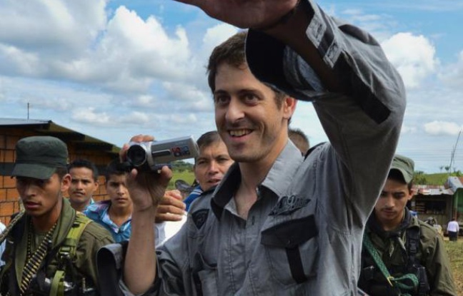 Roméo Langlois, correspondant de la chaîne France 24, avait été enlevé le 28 avril par les rebelles marxistes des Farc lors de l'attaque d'une brigade militaire dont il filmait une opération anti-drogue de l'armée dans le sud du pays. Roméo Langlois, correspondant de la chaîne France 24, avait été enlevé le 28 avril par les rebelles marxistes des Farc lors de l'attaque d'une brigade militaire dont il filmait une opération anti-drogue de l'armée dans le sud du pays.