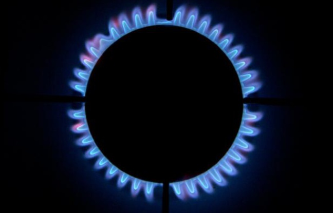 La flamme d'une cuisinière au gaz, le 11 décembre 2012 à Chisseaux (France) La flamme d'une cuisinière au gaz, le 11 décembre 2012 à Chisseaux (France)