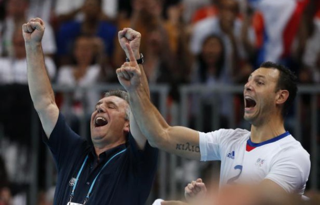 Claude Onesta et Jérôme Fernandez célébrent le titre olympique de l'équipe de France de handball, le 12 août 2012 à Londres. Claude Onesta et Jérôme Fernandez célébrent le titre olympique de l'équipe de France de handball, le 12 août 2012 à Londres.