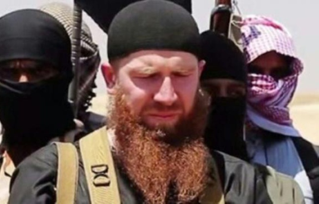 Une photo fournie par l'agence Al-Itisam Media montrant Omar al-Shishani, «Omar le Tchétchène» en Irak, le 29 juin 2014 Une photo fournie par l'agence Al-Itisam Media montrant Omar al-Shishani, «Omar le Tchétchène» en Irak, le 29 juin 2014