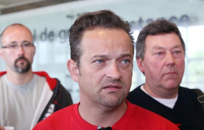 Le délégué CGT de l'usine Goodyear d'Amiens-Nord, Mickaël Wamen, le 3 juin 2013 à Nanterre Le délégué CGT de l'usine Goodyear d'Amiens-Nord, Mickaël Wamen, le 3 juin 2013 à Nanterre