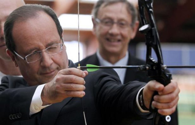 Les Français sont partagés sur la capacité de François Hollande à tenir ses engagements, deux mois après son investiture, 46% d'entre eux estimant qu'il les tiendra, contre 50% qui pensent l'inverse, selon un sondage LH2 pour le Nouvel Observateur publié mercredi. Les Français sont partagés sur la capacité de François Hollande à tenir ses engagements, deux mois après son investiture, 46% d'entre eux estimant qu'il les tiendra, contre 50% qui pensent l'inverse, selon un sondage LH2 pour le Nouvel Observateur publié mercredi.