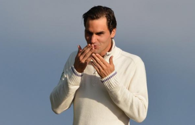 Roger Federer a entamé lundi sa 287e semaine dans la peau de N.1 mondial, dépassant Pete Sampras pour établir un nouveau record, l'un de ses plus prestigieux. Roger Federer a entamé lundi sa 287e semaine dans la peau de N.1 mondial, dépassant Pete Sampras pour établir un nouveau record, l'un de ses plus prestigieux.