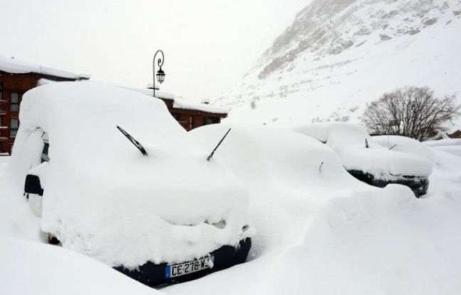 Météo France a levé samedi matin la vigilance orange dans les Alpes du Nord et les Hautes-Alpes, où le risque de départs d'avalanches déclenchées de façon spontanée est désormais "limité". Météo France a levé samedi matin la vigilance orange dans les Alpes du Nord et les Hautes-Alpes, où le risque de départs d'avalanches déclenchées de façon spontanée est désormais "limité".