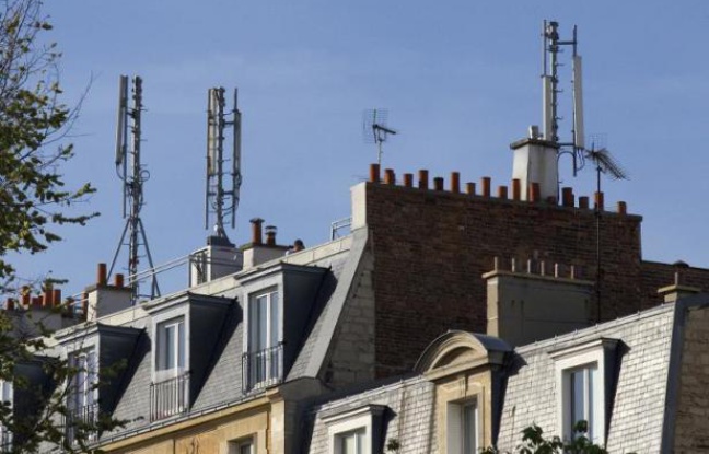 Les députés écologistes devraient faire adopter jeudi par l'Assemblée un encadrement de l'exposition aux ondes électromagnétiques, notamment par les antennes-relais, et l'interdiction des pesticides dans les espaces verts publics à partir de 2020. Les députés écologistes devraient faire adopter jeudi par l'Assemblée un encadrement de l'exposition aux ondes électromagnétiques, notamment par les antennes-relais, et l'interdiction des pesticides dans les espaces verts publics à partir de 2020.