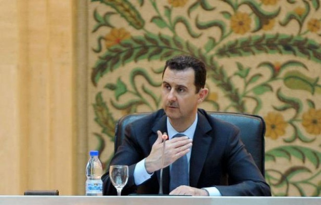 Le président syrien Bachar al-Assad, confronté depuis 15 mois à une révolte populaire réprimée dans le sang, s'est dit déterminé à emporter "la guerre" dans son pays, où les violences ne cessent de gagner en intensité avec plus de 115 morts mardi. Le président syrien Bachar al-Assad, confronté depuis 15 mois à une révolte populaire réprimée dans le sang, s'est dit déterminé à emporter "la guerre" dans son pays, où les violences ne cessent de gagner en intensité avec plus de 115 morts mardi.