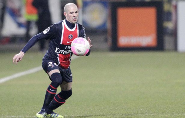 Le défenseur du PSG Christophe Jallet, le 25 février 2012 à Lyon. Le défenseur du PSG Christophe Jallet, le 25 février 2012 à Lyon.