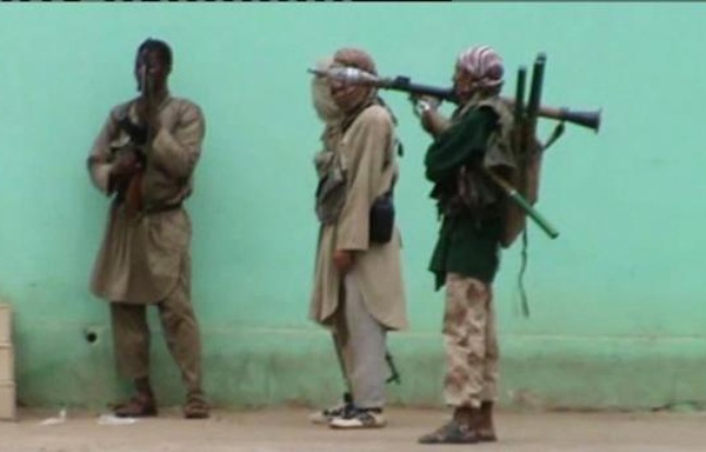 Trois des sept otages algériens enlevés le 5 avril au consulat d'Algérie de Gao, dans le nord-est du Mali, par des membres d'un groupe islamiste armé, ont été libérés, a confirmé dimanche le ministre algérien des Affaires étrangères, Mourad Medelci. Trois des sept otages algériens enlevés le 5 avril au consulat d'Algérie de Gao, dans le nord-est du Mali, par des membres d'un groupe islamiste armé, ont été libérés, a confirmé dimanche le ministre algérien des Affaires étrangères, Mourad Medelci.