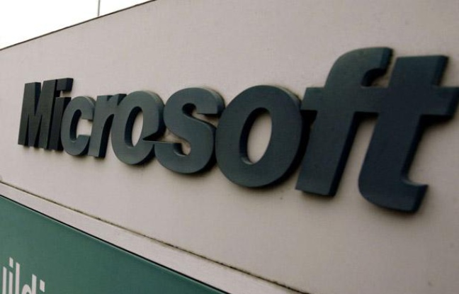 Devant le siège de Microsoft à Redmond. Devant le siège de Microsoft à Redmond.