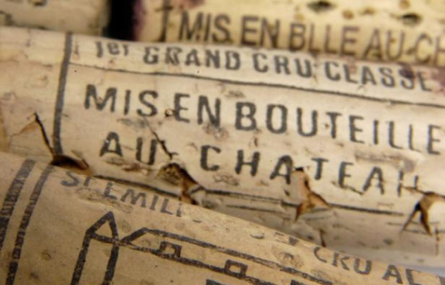 Bouchons de vins français. Bouchons de vins français.