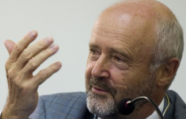 De Brice Lalonde à Jean-Louis Etienne ou Maud Fontenoy, des personnalités fortement concernées par l'environnement, interrogées par l'AFP à l'approche de la conférence environnementale, estiment qu'il y a "urgence" à remettre l'écologie au coeur des préoccupations. De Brice Lalonde à Jean-Louis Etienne ou Maud Fontenoy, des personnalités fortement concernées par l'environnement, interrogées par l'AFP à l'approche de la conférence environnementale, estiment qu'il y a "urgence" à remettre l'écologie au coeur des préoccupations.