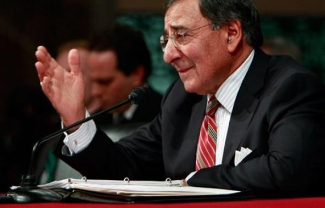 Le directeur de la CIA désigné par le président américain Barack Obama, Leon Panetta, s'est engagé jeudi à ne pas transférer vers des pays étrangers des prisonniers afin qu'ils y soient torturés, et a qualifié de torture la simulation de noyade. Le directeur de la CIA désigné par le président américain Barack Obama, Leon Panetta, s'est engagé jeudi à ne pas transférer vers des pays étrangers des prisonniers afin qu'ils y soient torturés, et a qualifié de torture la simulation de noyade.
