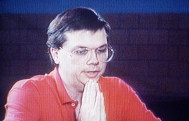 Marc D. Chapman, l'assassin de John Lennon en prison, le 4 décembre 1992. Marc D. Chapman, l'assassin de John Lennon en prison, le 4 décembre 1992.