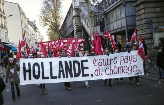 Dépassement des 10% de chômage en métropole attendu jeudi, 5 millions d'appels par mois au 3949, 400.000 demandeurs d'emploi de plus en 18 mois et pourtant, les chômeurs, "isolés", deviennent presque "invisibles", observent les professionnels. Dépassement des 10% de chômage en métropole attendu jeudi, 5 millions d'appels par mois au 3949, 400.000 demandeurs d'emploi de plus en 18 mois et pourtant, les chômeurs, "isolés", deviennent presque "invisibles", observent les professionnels.