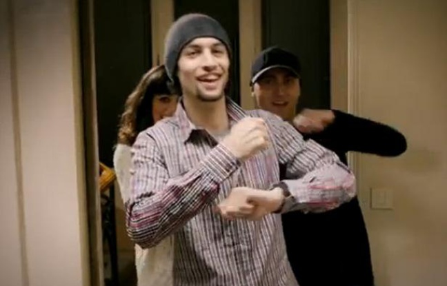 L'attaquant du PSG Javier Pastore, dans un clip musical du chanteur italien Beenzo. L'attaquant du PSG Javier Pastore, dans un clip musical du chanteur italien Beenzo.
