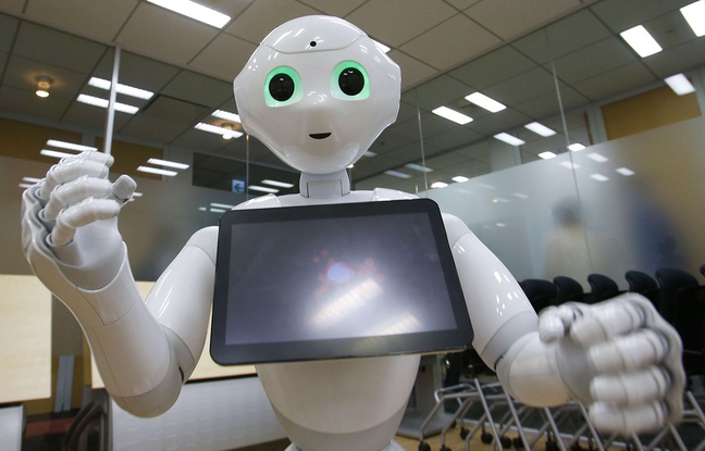 Un robot Pepper. Un robot Pepper.