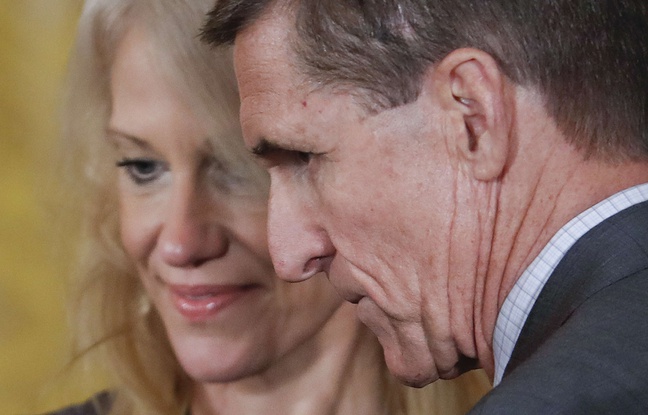 Le principal conseiller de Donald Trump pour la sécurité, Michael Flynn, avec la conseillère Kellyanne Conway à la Maison Blanche le 13 février 2017. Le principal conseiller de Donald Trump pour la sécurité, Michael Flynn, avec la conseillère Kellyanne Conway à la Maison Blanche le 13 février 2017.