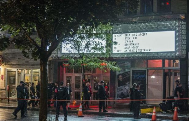 La police interrogeait mercredi l'auteur présumé de la fusillade qui a fait un mort et un blessé grave près de la salle où le Parti Québécois célébrait sa victoire électorale, un sexagénaire qui a crié "Les Anglais se réveillent" au moment de son arrestation. La police interrogeait mercredi l'auteur présumé de la fusillade qui a fait un mort et un blessé grave près de la salle où le Parti Québécois célébrait sa victoire électorale, un sexagénaire qui a crié "Les Anglais se réveillent" au moment de son arrestation.