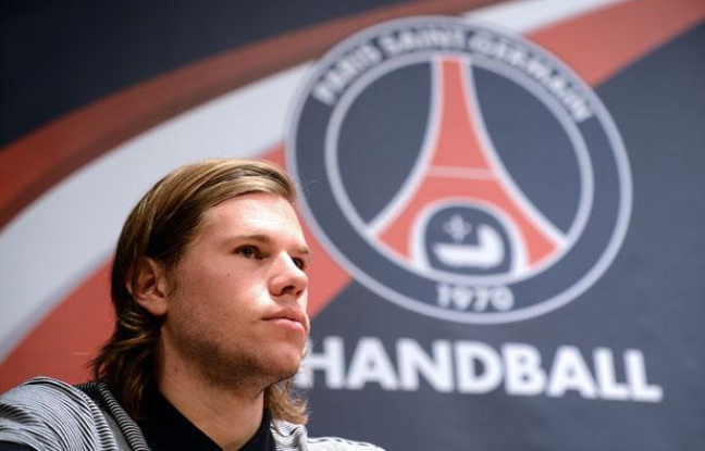 Mikkel Hansen lors de la présentation du Paris Handball, le 11 septembre 2012 au Parc des Princes. Mikkel Hansen lors de la présentation du Paris Handball, le 11 septembre 2012 au Parc des Princes.