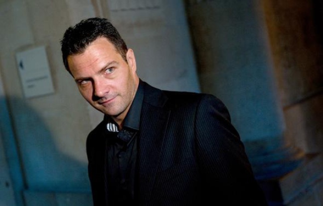 L'ancien trader de la Société Générale Jérôme Kerviel lors du troisième jour de son procès à Paris le 10 juin 2010. L'ancien trader de la Société Générale Jérôme Kerviel lors du troisième jour de son procès à Paris le 10 juin 2010.