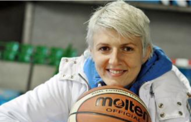 Emilija Podrug s'est entraînée pour la première fois avec le NRB hier soir à Beaulieu. Emilija Podrug s'est entraînée pour la première fois avec le NRB hier soir à Beaulieu.