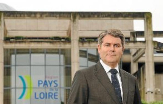 Franck Louvrier, ce lundi, devant l'Hôtel de région des Pays de la Loire. Franck Louvrier, ce lundi, devant l'Hôtel de région des Pays de la Loire.