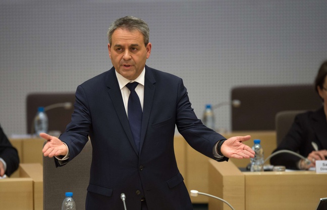 Xavier Bertrand pendant son discoursaprès son élection à la tête du conseil régional Nord-Pas-de-Calais-Picardie Xavier Bertrand pendant son discoursaprès son élection à la tête du conseil régional Nord-Pas-de-Calais-Picardie