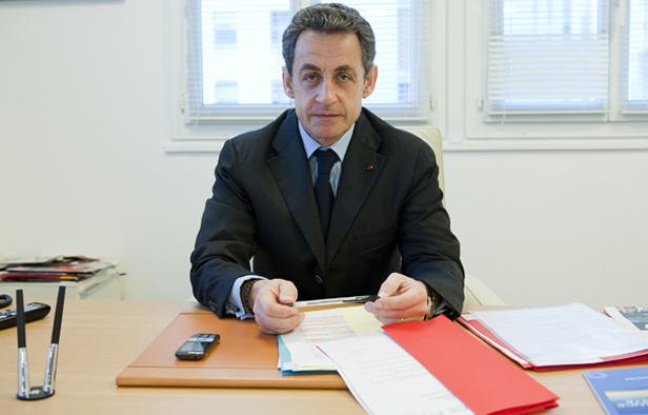 Le 12 avril 2012. Nicolas Sarkozy recoit 20 Minutes en itw dans son qg de campagne rue de la Convention a Paris Le 12 avril 2012. Nicolas Sarkozy recoit 20 Minutes en itw dans son qg de campagne rue de la Convention a Paris