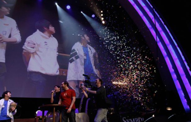 L'Iron Squid, tournoi de "Starcraft 2", le 5 mai 2012, au Grand Rex, à Paris. L'Iron Squid, tournoi de "Starcraft 2", le 5 mai 2012, au Grand Rex, à Paris.