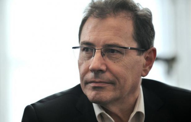 Le MoDem est "disponible pour élargir l'équipe gouvernementale", déclare son vice-président, Robert Rochefort, dans une interview au quotidien La Croix à paraître lundi, estimant que "c'est dans l'intérêt de la France que François Hollande élargisse son équipe". Le MoDem est "disponible pour élargir l'équipe gouvernementale", déclare son vice-président, Robert Rochefort, dans une interview au quotidien La Croix à paraître lundi, estimant que "c'est dans l'intérêt de la France que François Hollande élargisse son équipe".